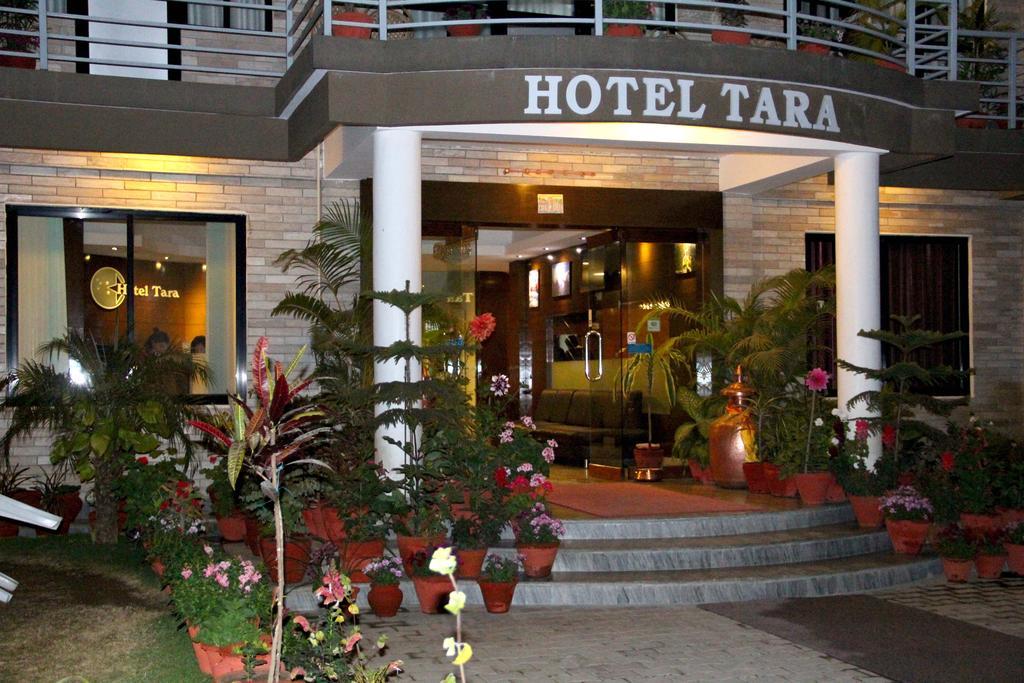Hotel Tara Pokhara Bagian luar foto