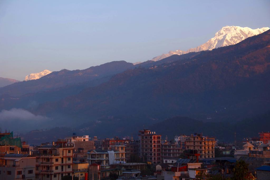 Hotel Tara Pokhara Bagian luar foto