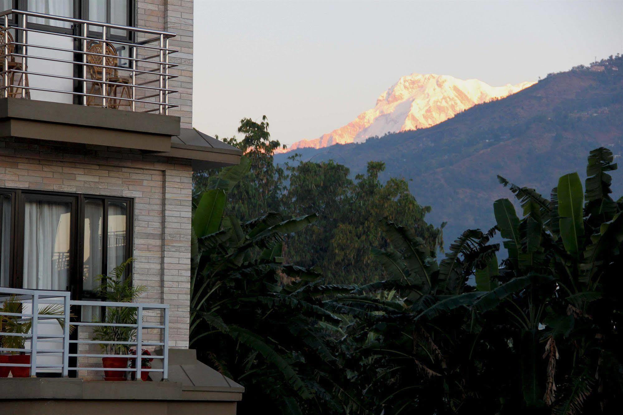 Hotel Tara Pokhara Bagian luar foto
