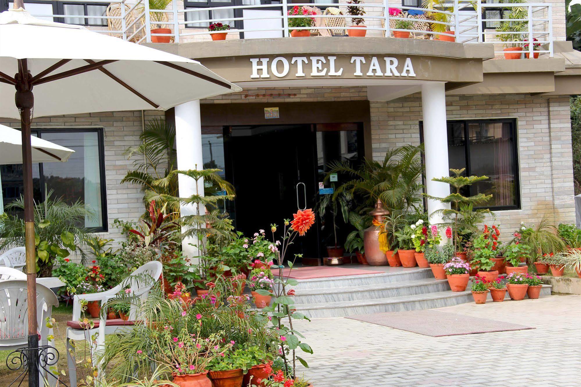 Hotel Tara Pokhara Bagian luar foto